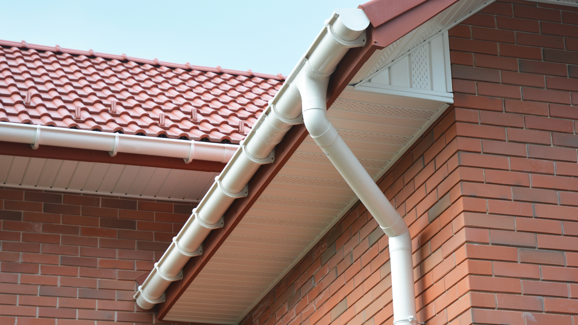 Signs Your Gutters Need Replacement Before It’s Too Late