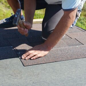 installing shingles